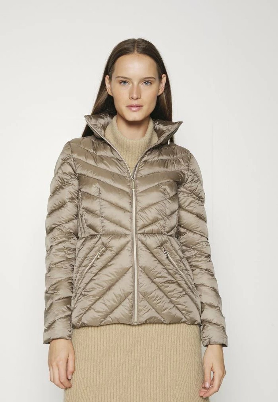 Hot Michael Michael Kors Chevron Quilted Packable Light Jacket Taupe