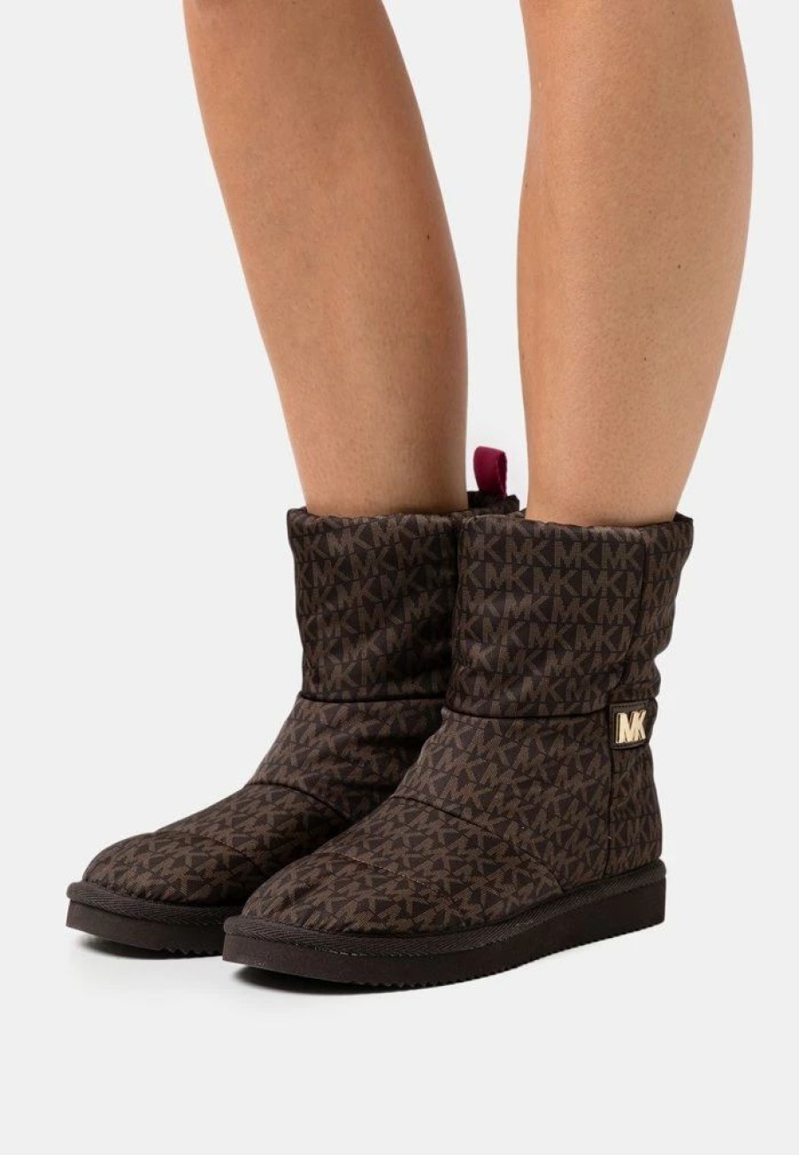 Wholesale Michael Michael Kors Stark Classic Ankle Boots Brown