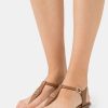 New Michael Michael Kors Mallory Thong T-Bar Sandals Luggage