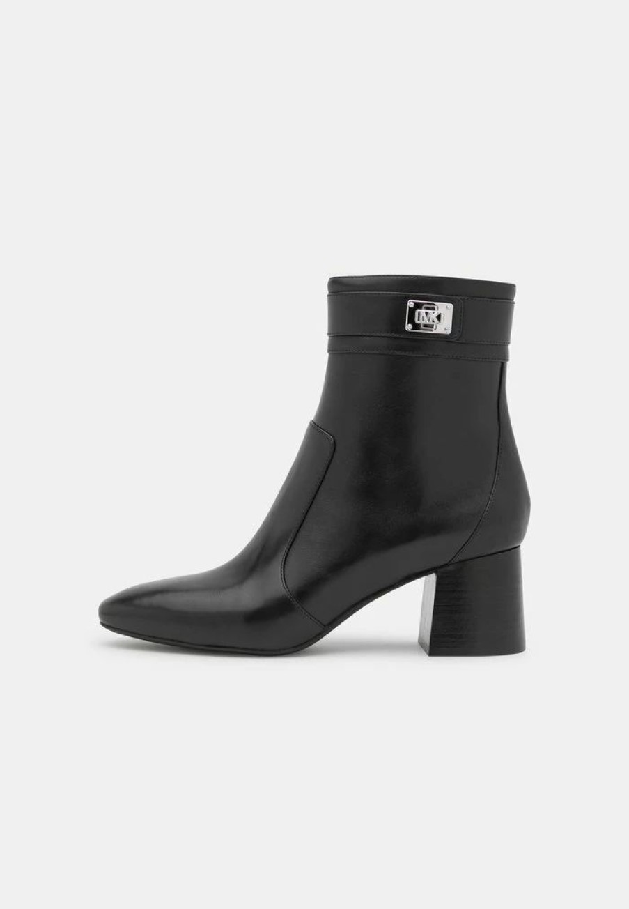 Wholesale Michael Michael Kors Padma Strap Bootie Classic Ankle Boots Black