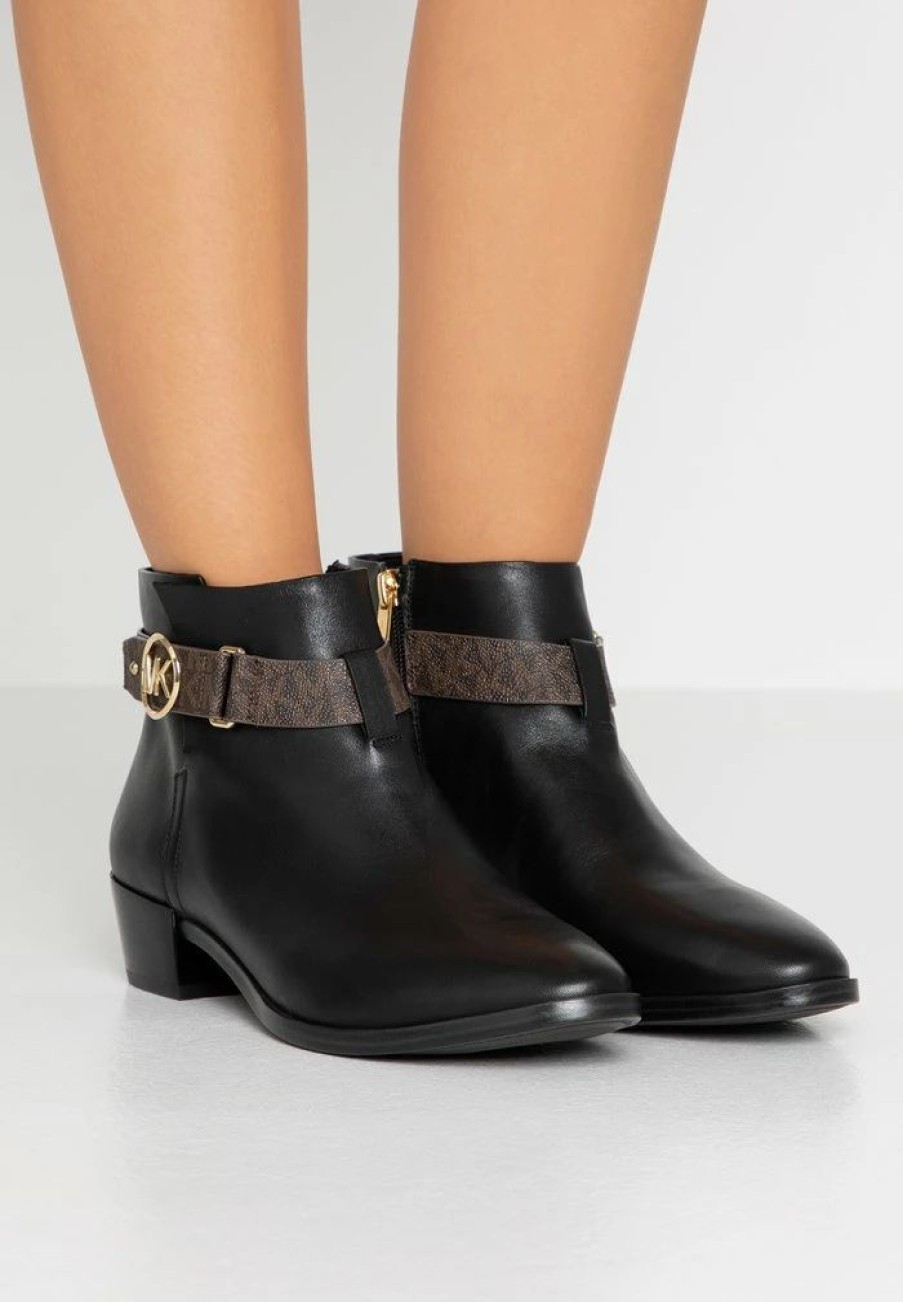 Best Michael Michael Kors Harland Ankle Boots Black/Brown