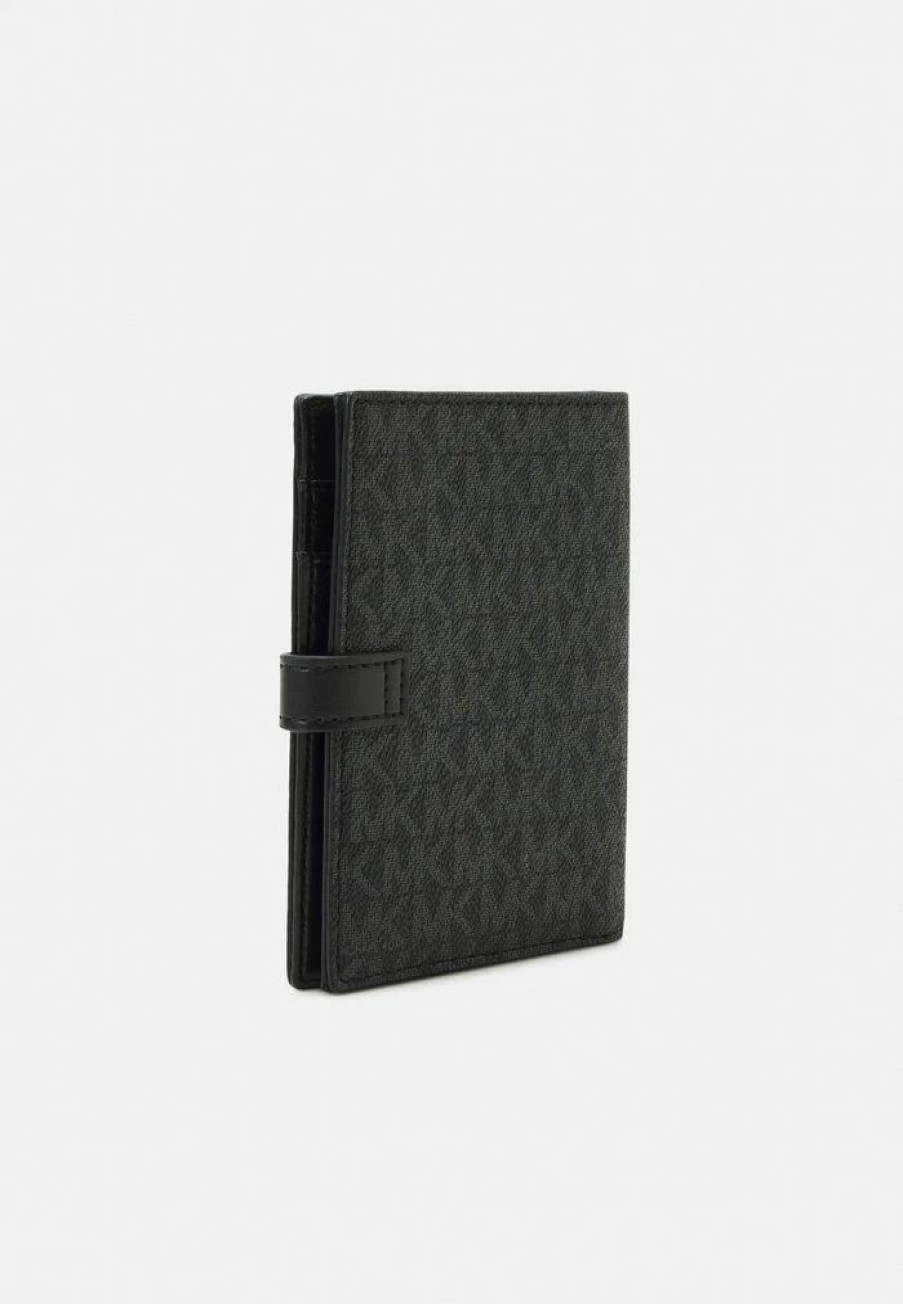 Best Michael Michael Kors Heritage Tab Passport Wallet Passport Holder Black