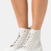 Wholesale Michael Michael Kors Gertie High-Top Trainers Vanilla