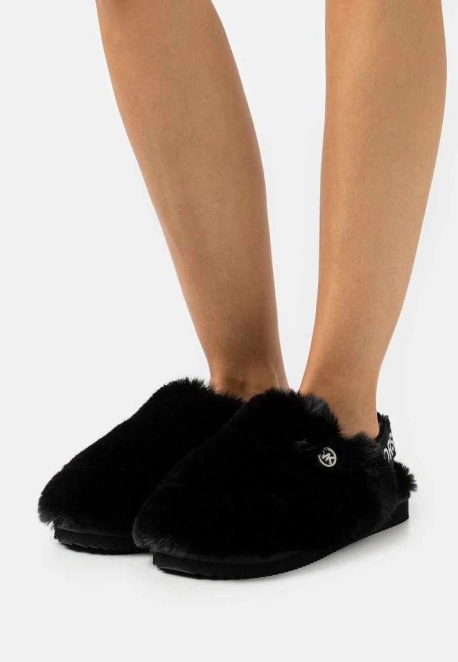 Online Michael Michael Kors Elsie Slippers Black