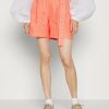 Best Michael Michael Kors Belted Pleated Short Shorts Coral