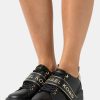 Wholesale Michael Michael Kors Emmett Strap Lace Up Trainers Black