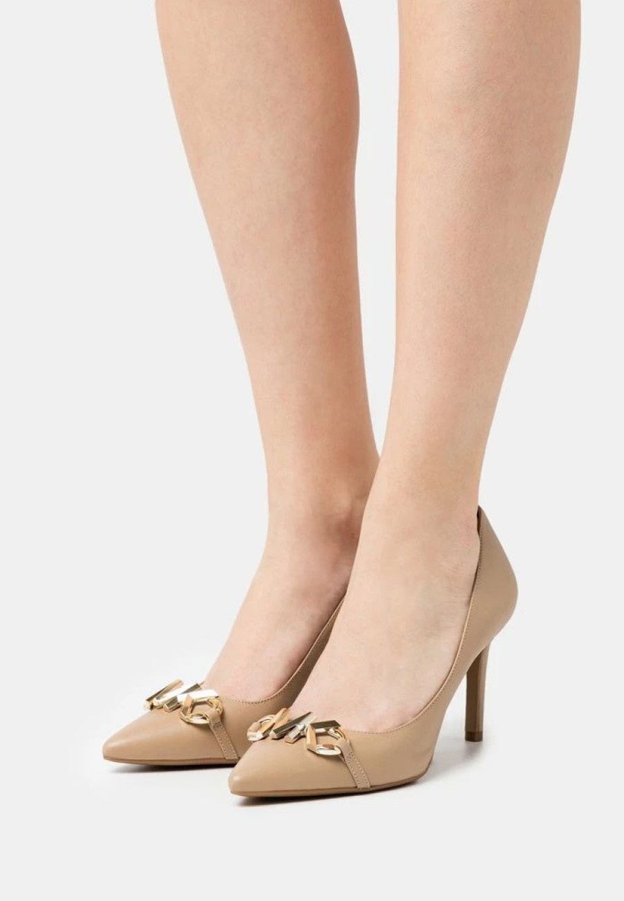 Clearance Michael Michael Kors Izzy Flex Classic Heels Camel